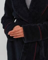 Пальто-халат из черного конопляного меха с вышивкой