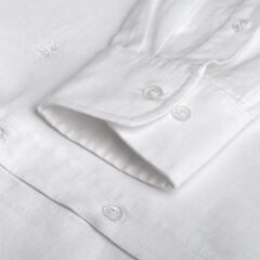 Рубашка белая с воротником стойкой из конопли